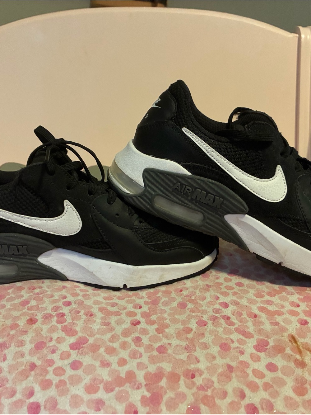 Nike women’s  Black and White Air Max Running Shoes